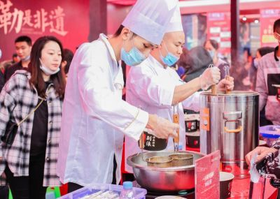 莊河開火鍋加盟店，可以這樣抓住顧客心思！