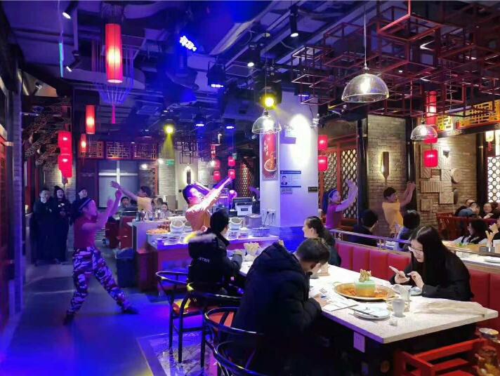 成都好吃的火鍋店推薦，這家確實霸道！