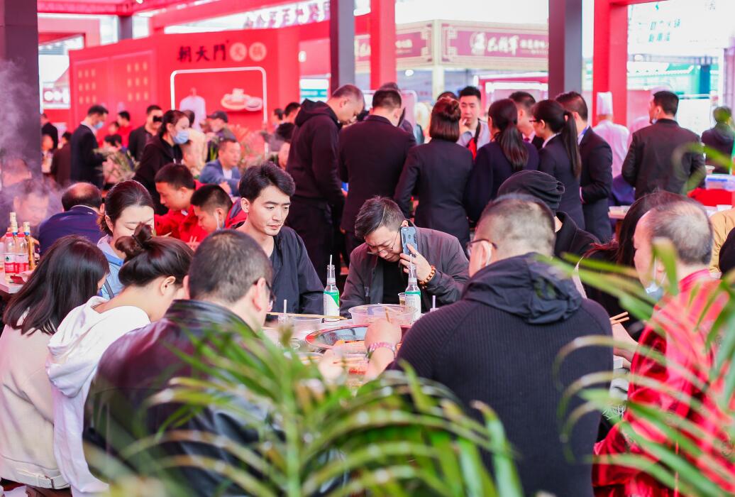 鐵力開火鍋加盟店，這樣裝修回頭率高！