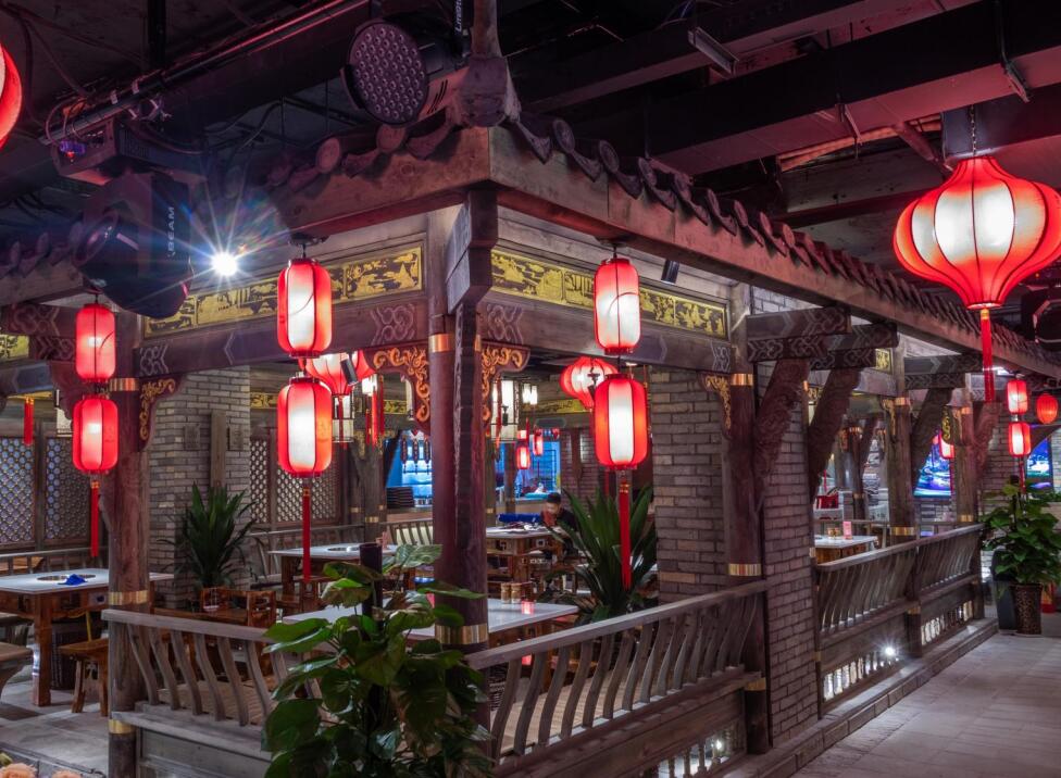 火鍋加盟店有哪些服務(wù)禮儀？一起學(xué)起來！