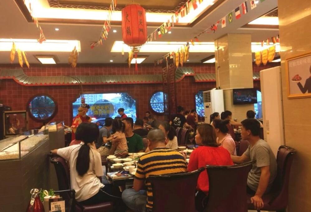 這里是網紅重慶，一座遍地都是火鍋的城市！
