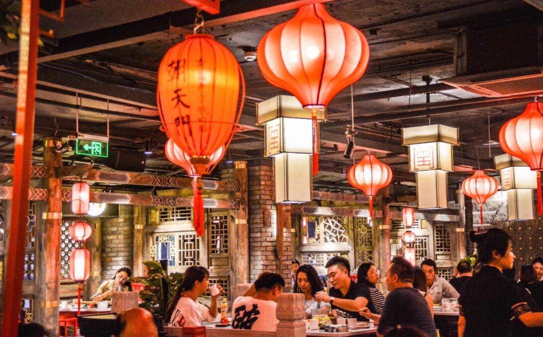 五類火鍋店裝修風格，時尚正在路上，經典永不過時！