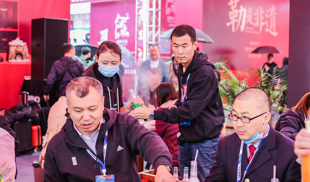 什么樣的店長？讓一家新開火鍋店，生意如此的好！